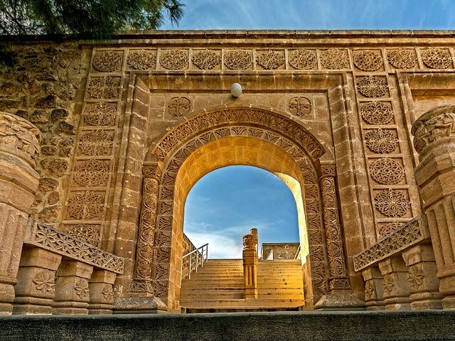 Mardin Midyat Diyarbakır Gezisi 2 Gece 3 Gün